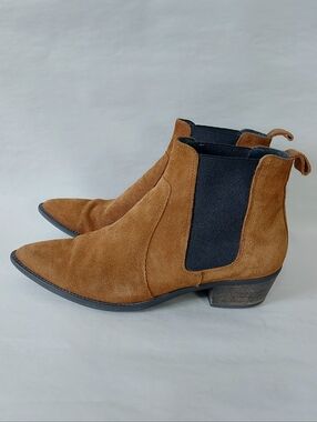 Indi & Cold Women Pointed Toe Suede Chelsea Ankle Boots Size 39 Stacked Low Heel